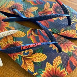 Tropical theme Havaianas Flip-flops.